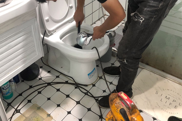 西盟疏通下水道